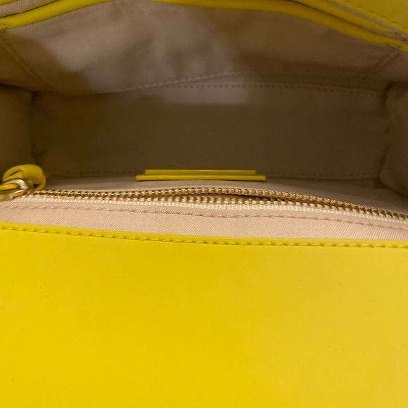Tory Burch Yellow Crossbody Bag with Chain Strap - Picture 10 of 11